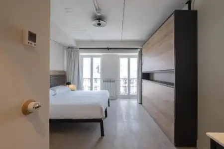 LATROUPE Grand Place Hostel - 46