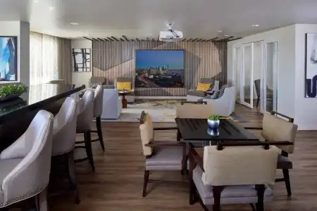 Renaissance Dallas - 48