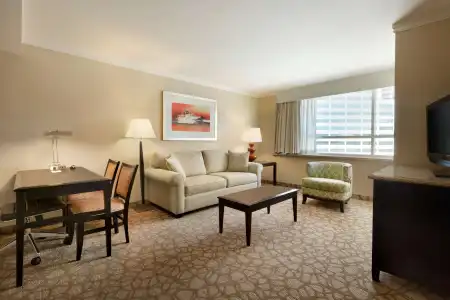 Embassy Suites Los Angeles - Glendale - 5