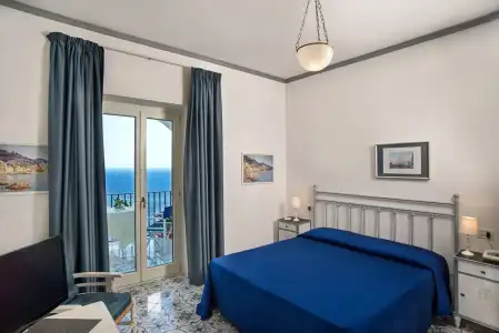 Grand Tritone - 4