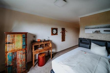 Robrooks Garni - 34