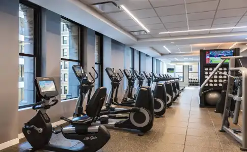 Moxy Cincinnati Downtown - 23