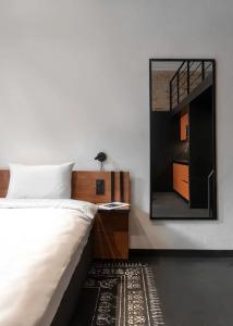 Globe Runner Rooms & Dorms - 107