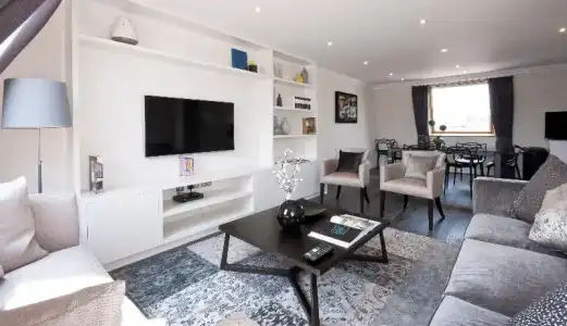 Manson Place - 81