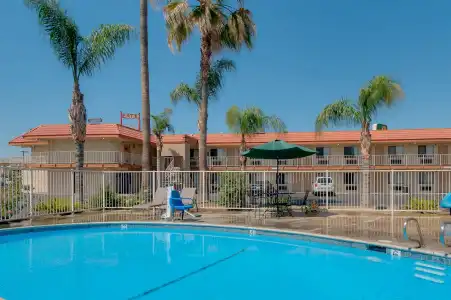 Vagabond Inn Bakersfield North - 1