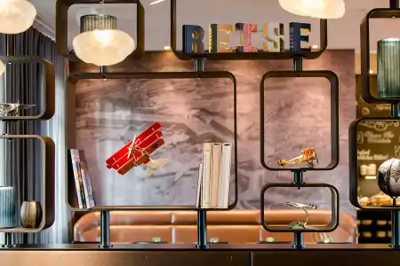 Motel One Frankfurt-Airport - 16