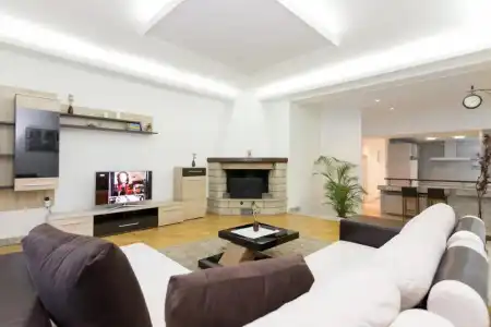 Central Park Residence Guest House - 128