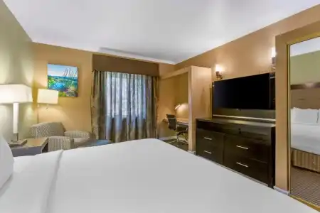 Royal Sun & Suites - 51