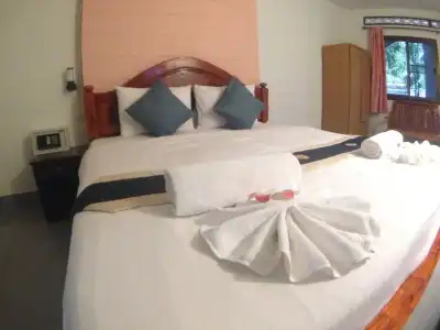 Srichada Khaolak - 33