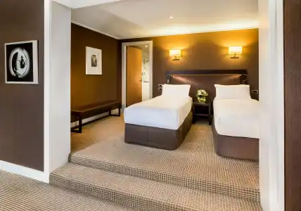 DoubleTree by Hilton Queenstown - 1