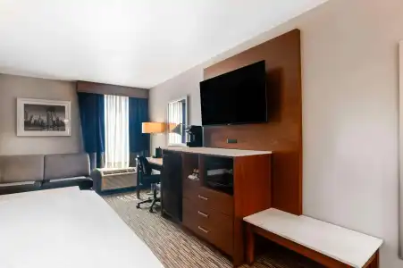 Best Western Plus Commerce - 3