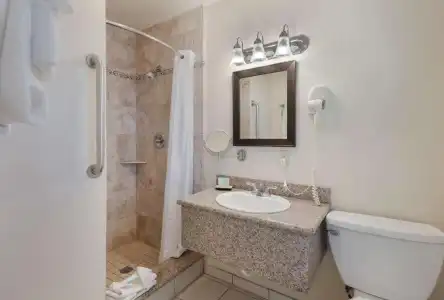 Clarion Collection Wilkie's Inn Pacific Grove - Monterey - 28