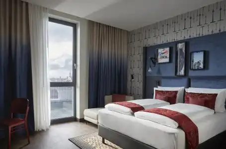 Indigo Berlin - East Side Gallery by IHG - 1