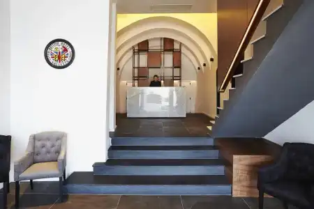 The British Suites - 37