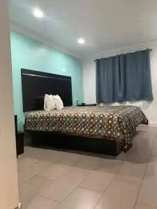 Budget Motel - 40
