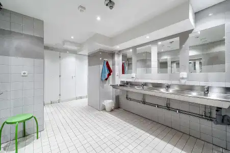 City Hostel - 11
