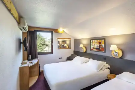 Sure by Best Western Annecy - 83