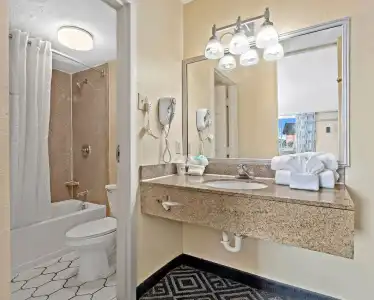 Baymont by Wyndham Orlando North Millenia - 25