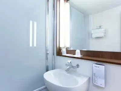 Campanile PRIME - Montpellier Est Le Millénaire - 9