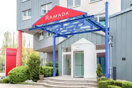 Ramada By Wyndham Bottrop - 20