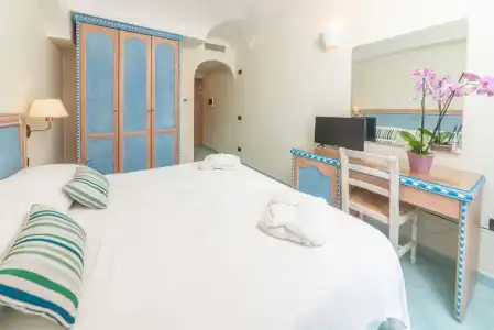 Residence Baia di Sorgeto Apartments - 14
