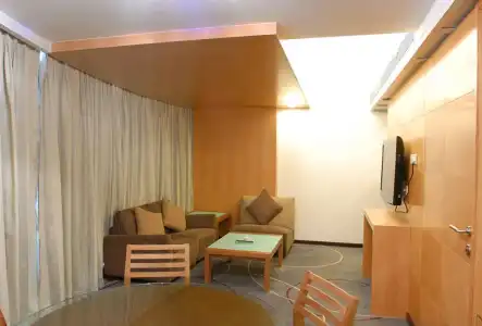 Peninsula Grand - 59