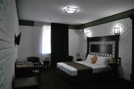 Kesh Palace - 26