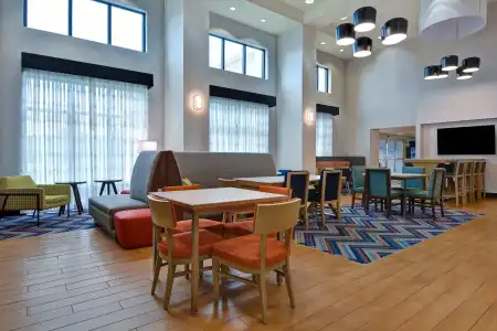 Hampton Inn & Suites Clearwater/St. Petersburg-Ulmerton Road, FL - 23