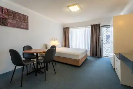 Port Aloha Motel - 69