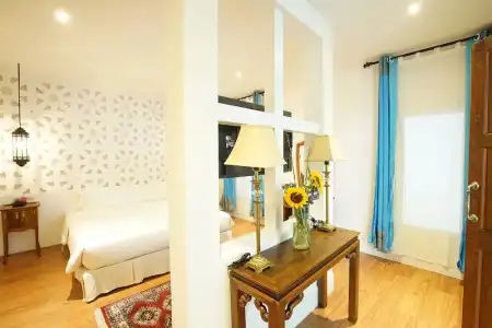At Niman Conceptual Home - 42