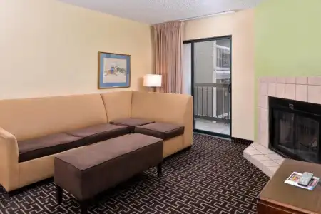 Americas Best Value Inn & Suites Extended Stay Tulsa - 27