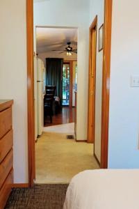 Park Motel and Cabins - 143