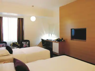 Crystal Crown Petaling Jaya - 3