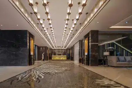 Hilton - 10