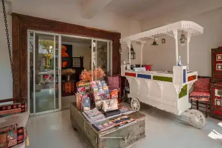 At Niman Conceptual Home - 10