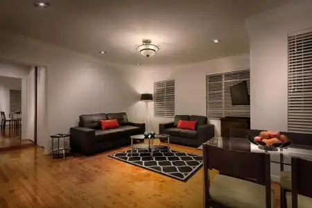 Crest on Barkly Serviced Apartments - 11