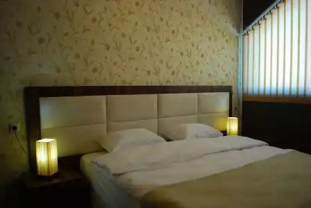 Apart West - 39