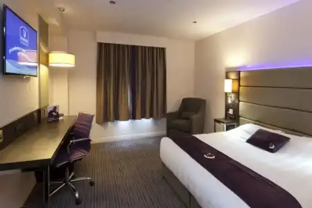 Premier Inn London Hendon - The Hyde - 16