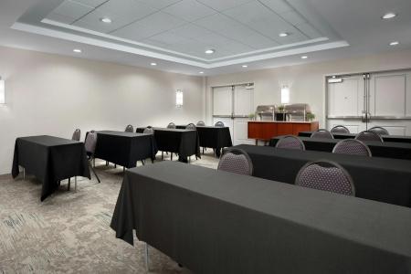 Hilton Garden Inn Marina Del Rey - 39