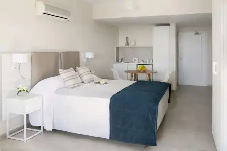 Louis Paphos Breeze - 3