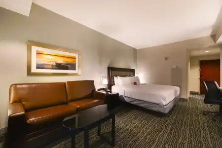 Crowne Plaza Springfield by IHG - 5