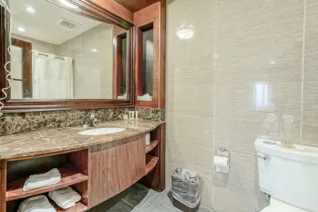 Woodbine and Suites - 14
