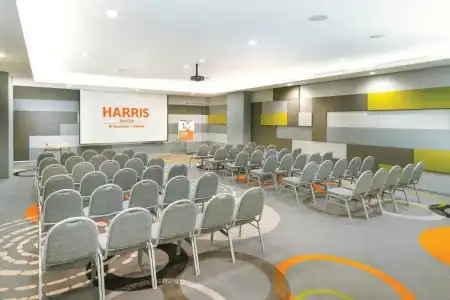 Harris Suites fx Sudirman - 13