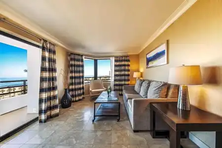 The Waterfront Beach Resort, A Hilton - 294