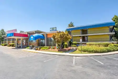 Red Roof Inn Baltimore - 15