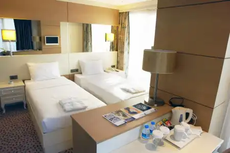 Grand Pacific - 6