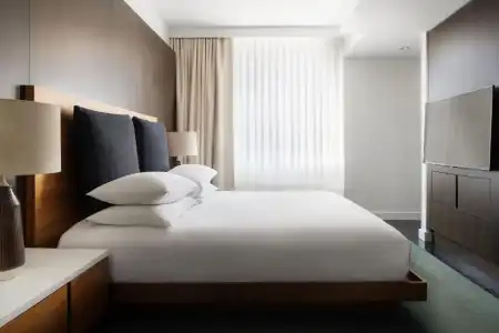 Smyth Tribeca - 118