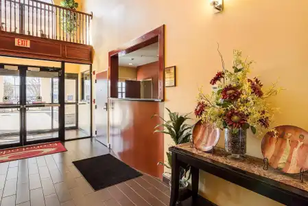 Econo Lodge Inn & Suites Little Rock SW - 10