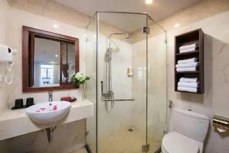 Vision Premier & Spa - 8
