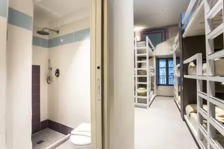 Little Italy Boutique Hostel - 5